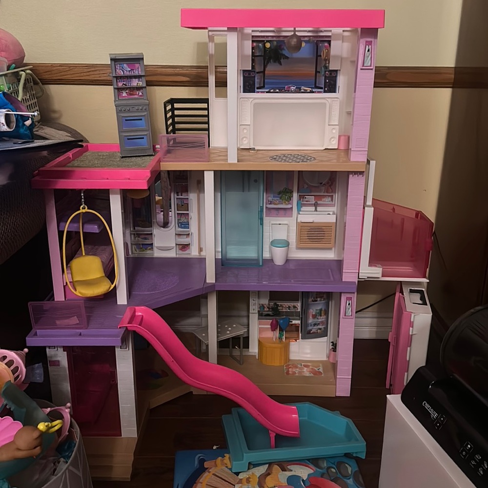 Newest Barbie dreamhouse 3.75ft
